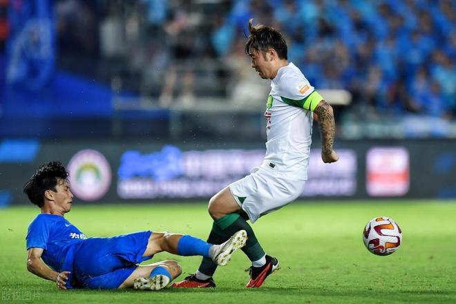 包含窗口期本菲卡备战亚冠；外线爆发细节曝光；媒体盛赞；团队化学反应显著的词条