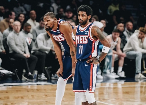 九游体育怎么买球-关于里昂训练开放日；加时末段调整名单引欢呼；全明星赛在即；心理建设被强调的信息